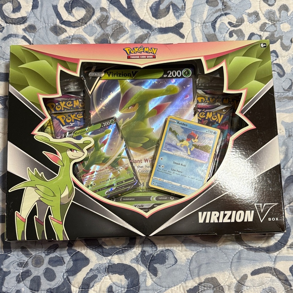 Pokemon Virizion V Box - Green and Black